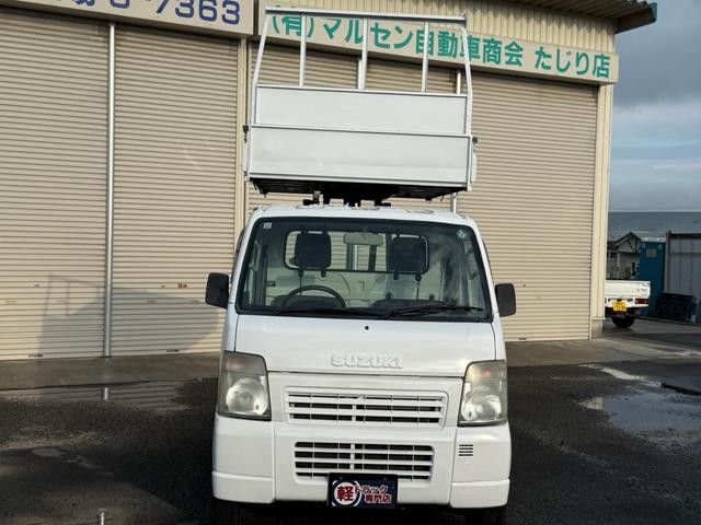0124925A30260822W00108.jpg