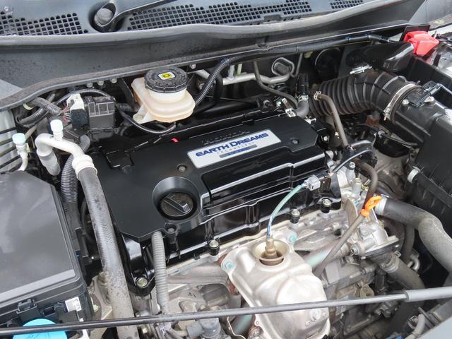 0541379A30260617W00117.jpg