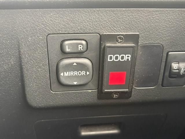 0209257A30260919W00114.jpg