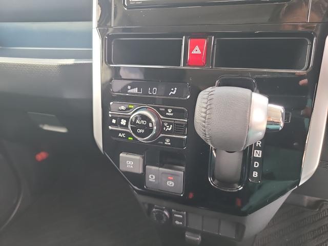0202885A30260808W00207.jpg