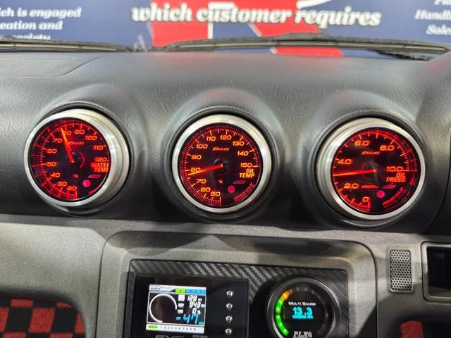 0560342A30261026W00115.jpg