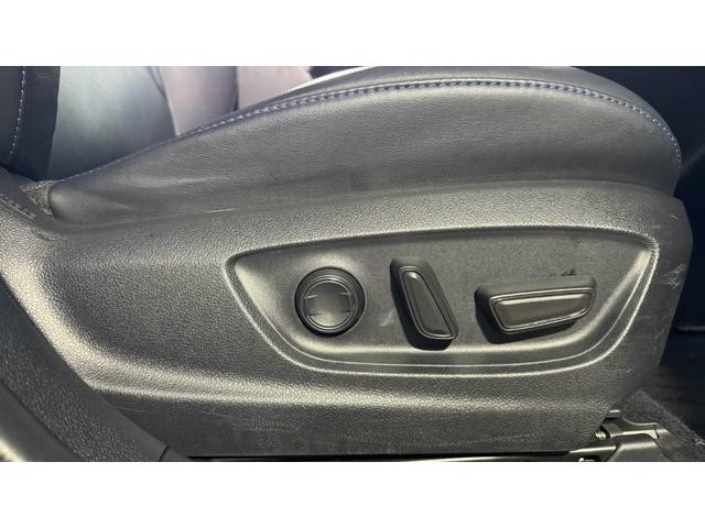 0209208A30260909W00115.jpg