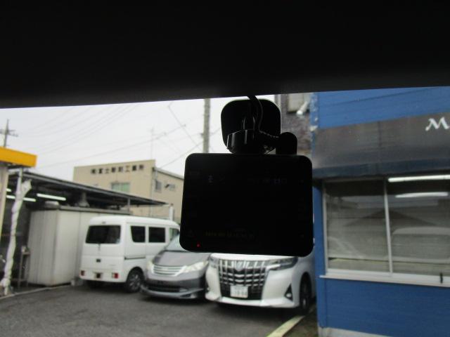 0540370A30260616W00117.jpg