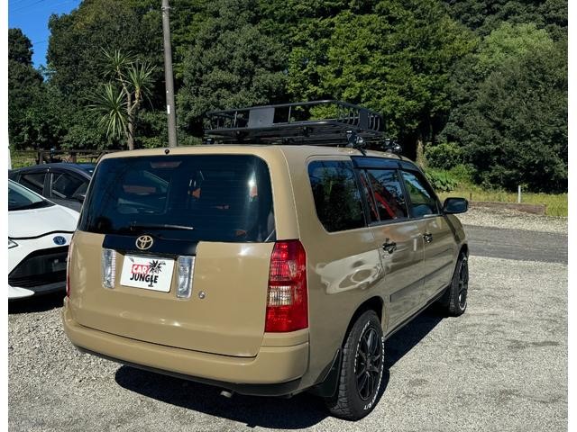 0511098A30261004W00107.jpg