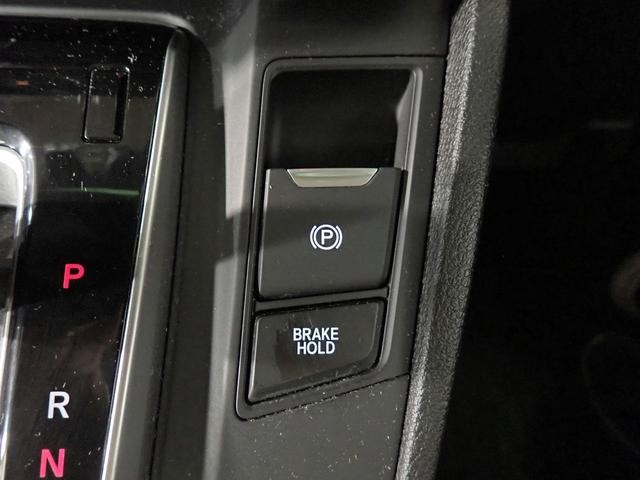0201190A30260822W00111.jpg