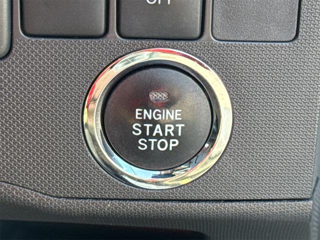 0201348A30260212W00108.jpg