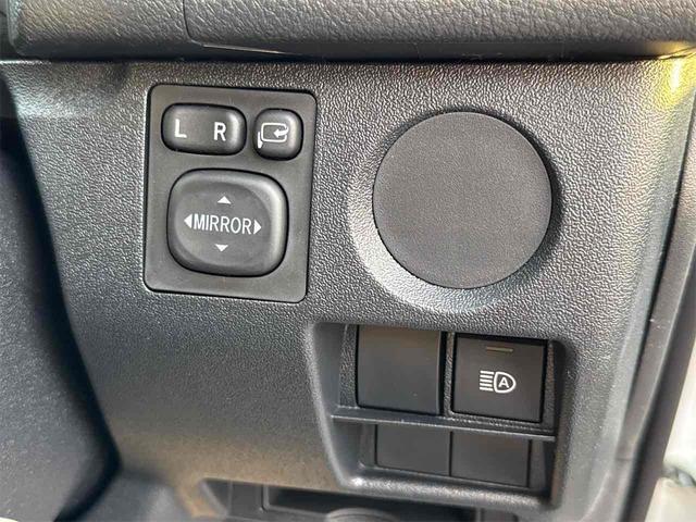 0310345A30260512W00105.jpg