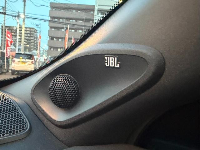0520216A30260906W00711.jpg