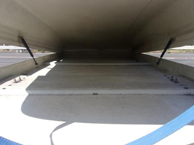 0204560A30260807W00109.jpg
