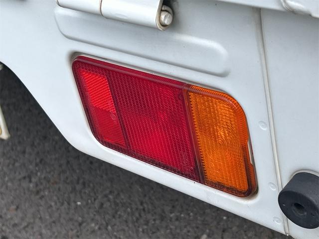 0404257A30260429W00308.jpg