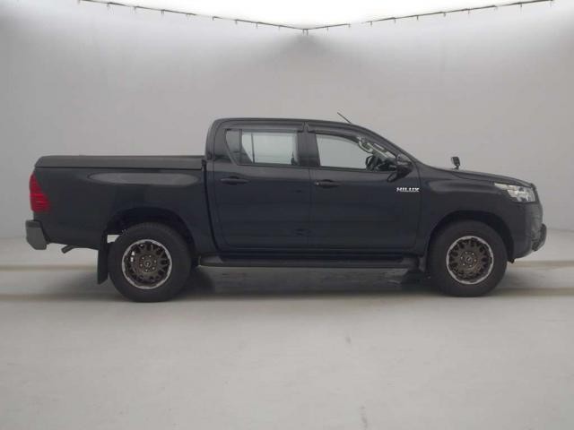 25256454_carP_l_6.jpg