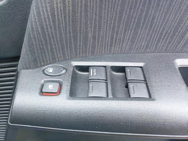 26549261_carP_l_8.jpg