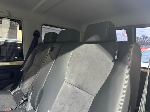 26017361_carP_l_14.jpg