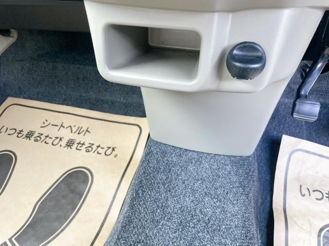 0203922A30260711W00119.jpg