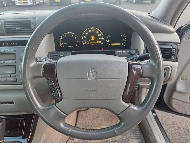 0840042A30261028W00102.jpg