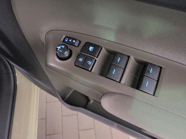 0230024A30260919W00116.jpg