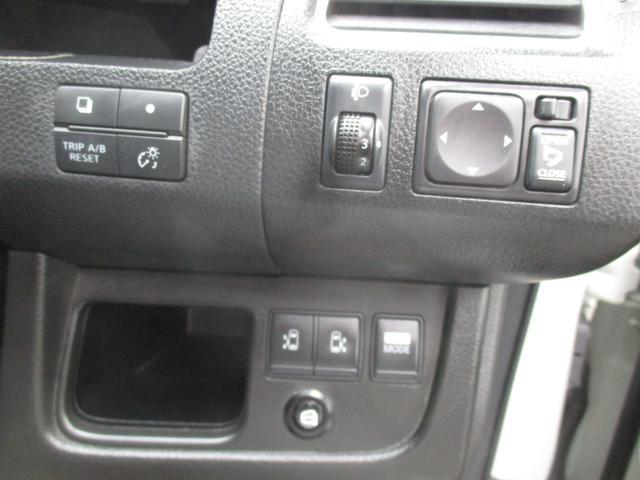 0541040A30260527W00214.jpg