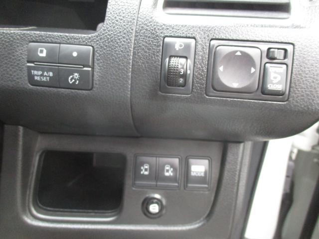 0541040A30260527W00214.jpg
