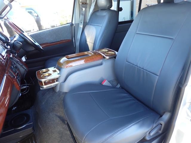 0540922A30261028W00118.jpg