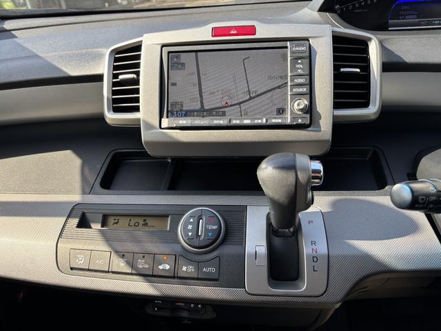 0520020A30260420W00204.jpg