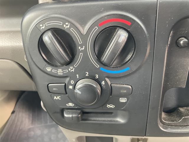 0159244A30260402W00707.jpg