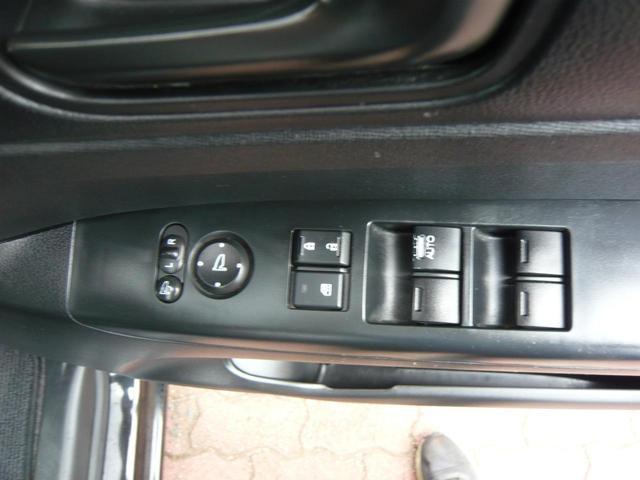 0500692A30260517W00311.jpg