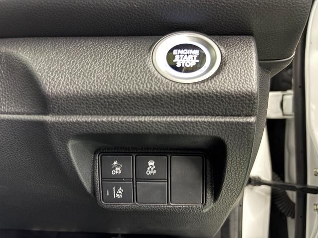 0123706A30260616W00107.jpg