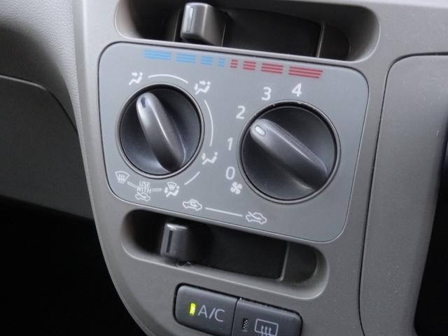 0730200A30261016W00119.jpg