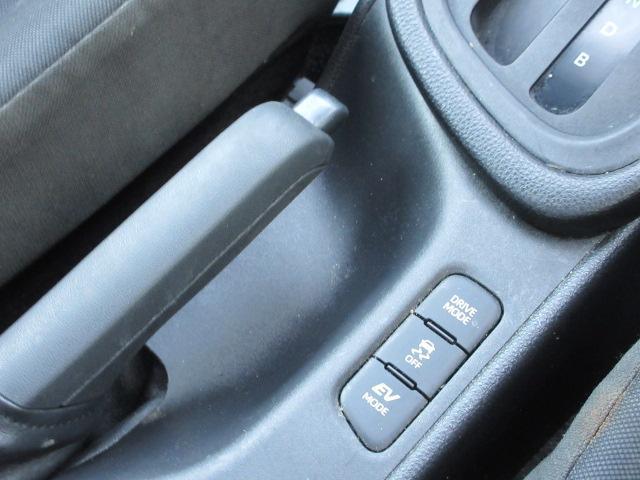0900731A30260422W00118.jpg