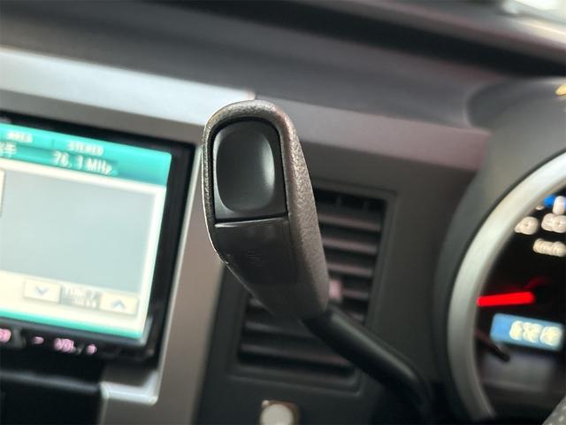 0910020A30260421W00207.jpg