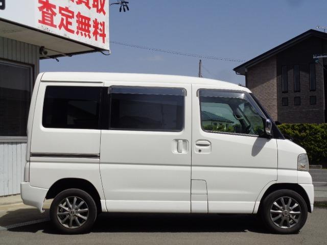 0910078A30260422W00203.jpg