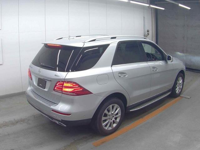 24300950_carP_l_13.jpg