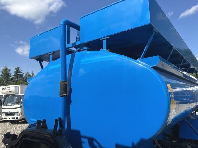 79644_11.jpg