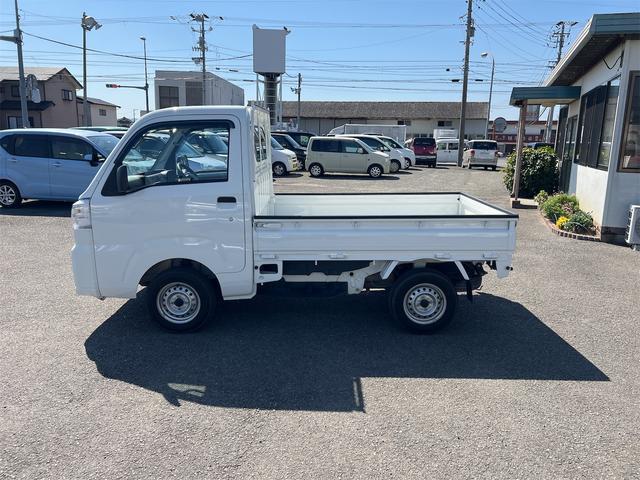 0122120A30260408W00107.jpg