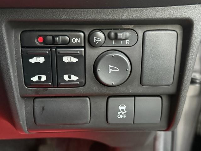 0600294A30260916W00106.jpg