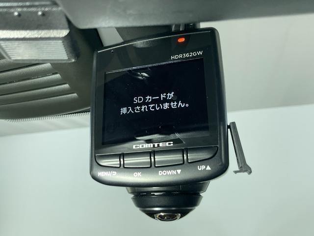 25880541_carP_l_18.jpg