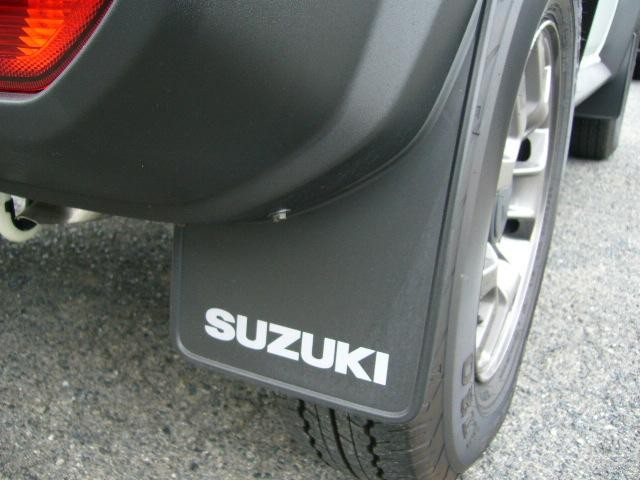 1020094A30261019W00115.jpg