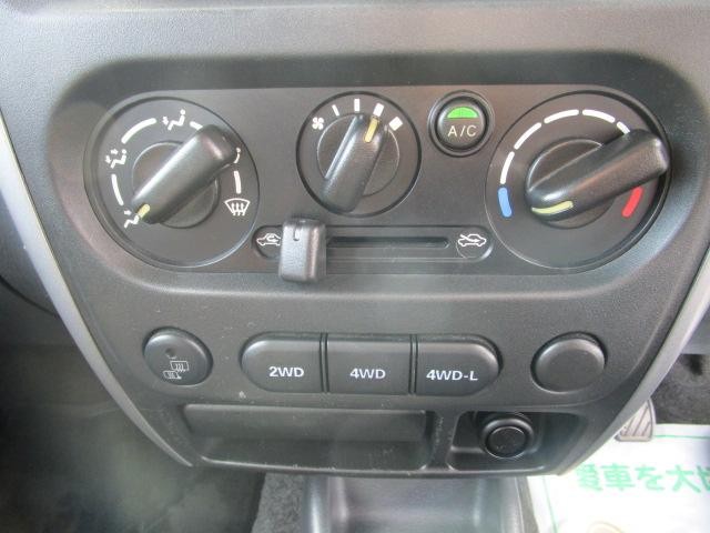 0400797A30261028W00219.jpg