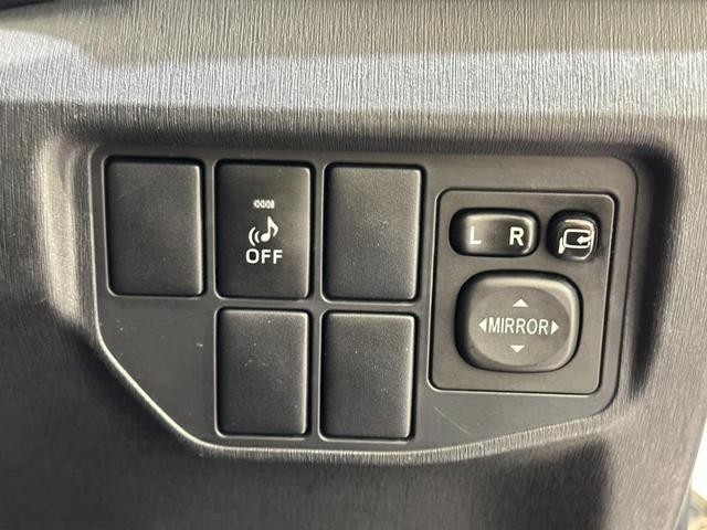 0509671A30260915W00106.jpg