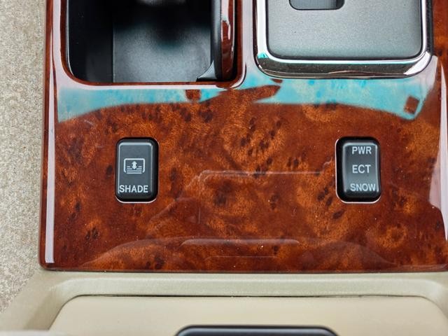 0708536A30260906W00109.jpg