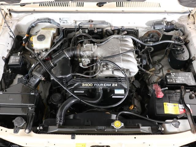 0560694A30260831W00210.jpg