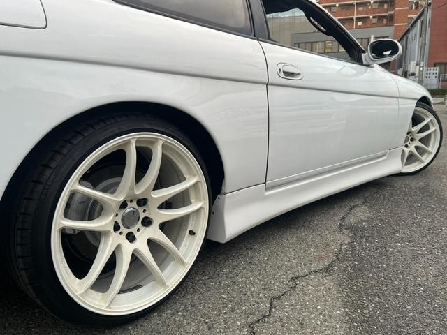 0805011A30261022W00118.jpg