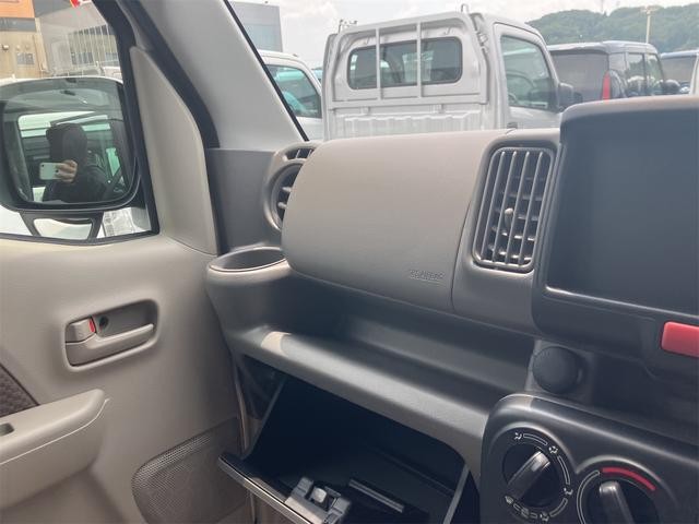 0202095A30260717W00312.jpg