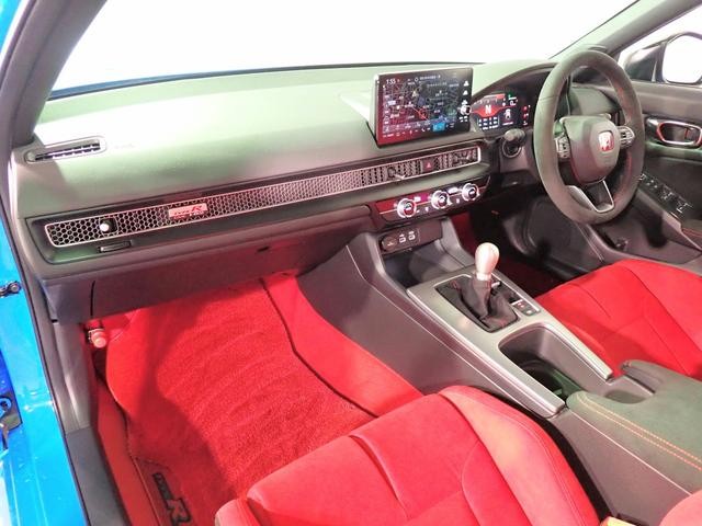 0201190A30260911W00418.jpg