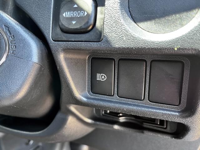 0500199A20260425W00315.jpg