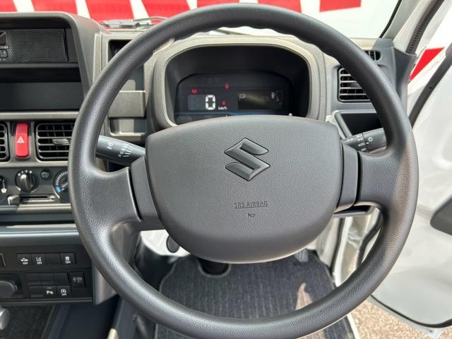 0208686A30260801W00617.jpg