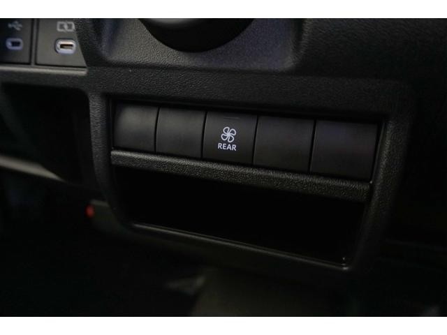 0208393A30260516W00115.jpg