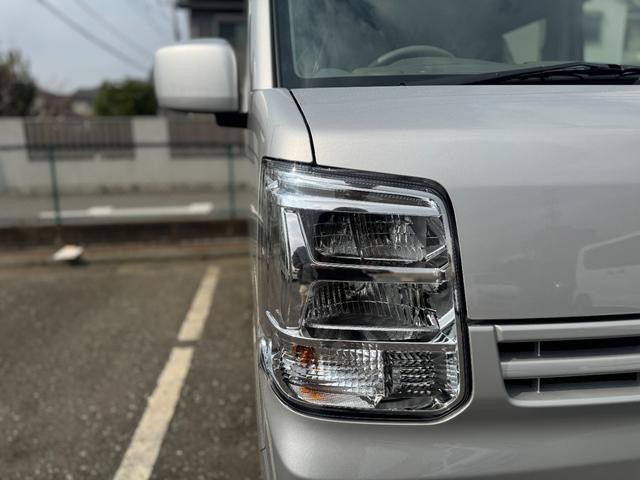0541568A30260508W00111.jpg