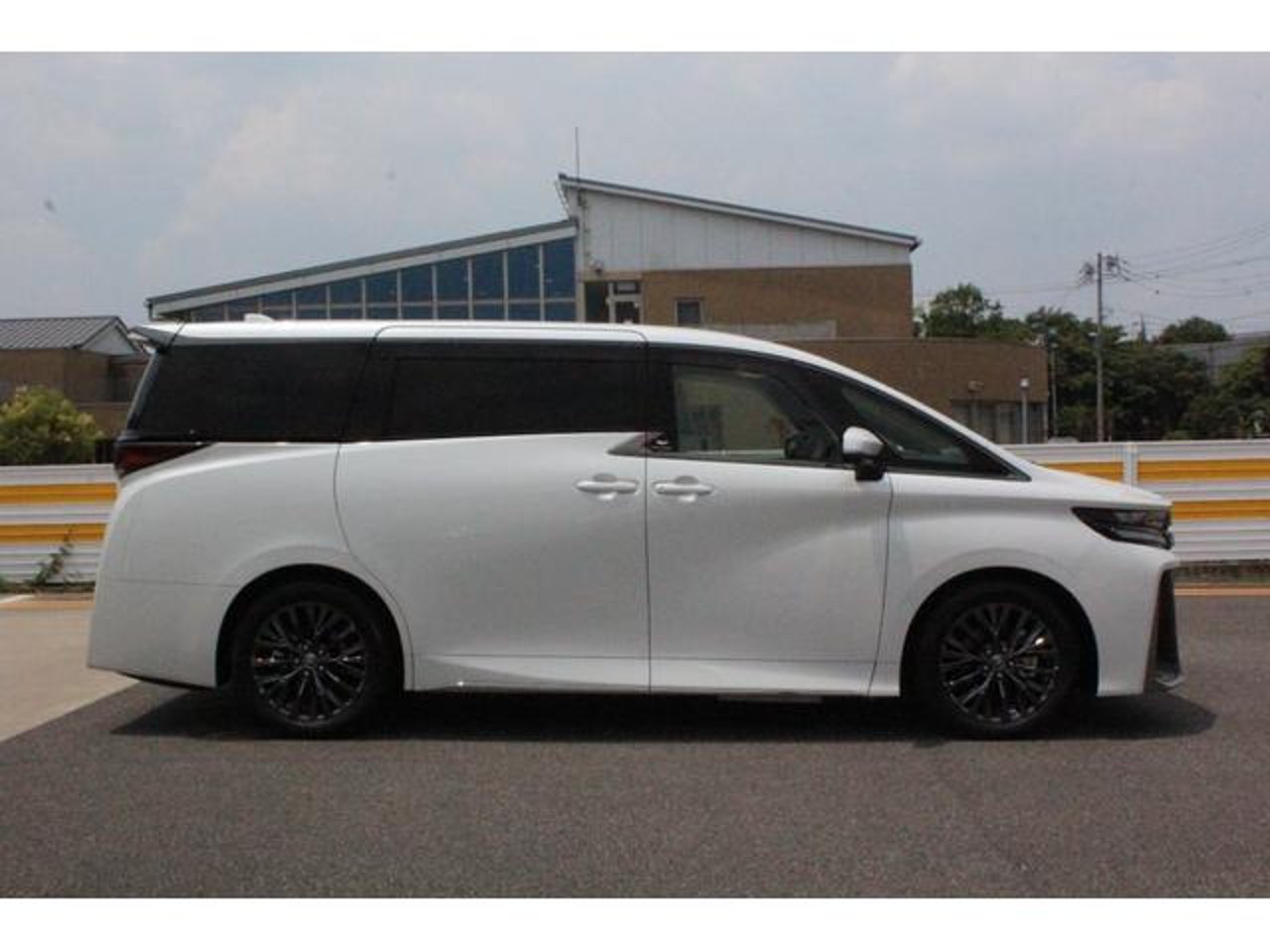 2026 Toyota Vellfire Standard for sale in Kenya