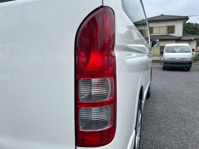 24706609_carP_l_12.jpg